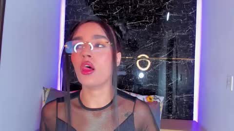 Snapshot of jhoanaduran_ chatting on September 26, 5:54 pm Jhoana online show from September 26, 5:54 pm