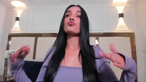 Snapshot of jhoanaduran_ chatting on October 20, 6:46 pm Jhoana online show from October 20, 6:46 pm