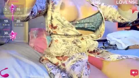 jhoanatrans22 online show from March 8, 12:11 am