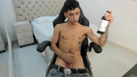 jhoanleandro online show from October 24, 6:03 am