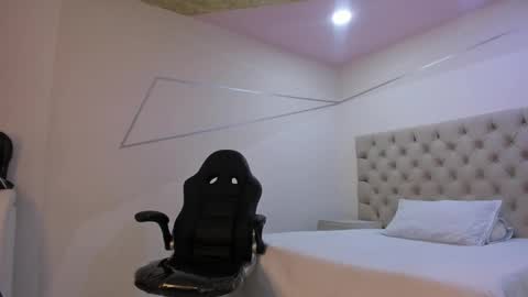 jhoanleandro online show from January 16, 5:05 am