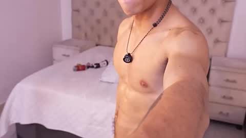 jhoanleandro online show from February 20, 6:26 am