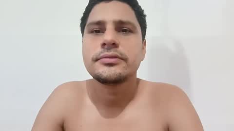 Snapshot of jhon_0511 chatting on February 24, 10:36 pm Jhon online show from February 24, 10:36 pm