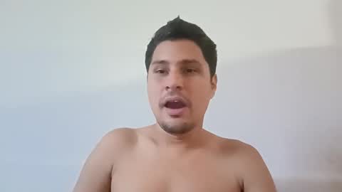 Snapshot of jhon_0511 chatting on February 23, 10:31 pm Jhon online show from February 23, 10:31 pm