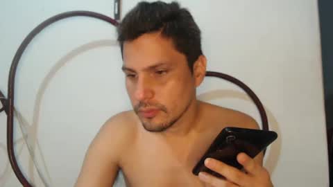 Snapshot of jhon_0511 chatting on October 16, 12:54 am Jhon online show from October 16, 12:54 am