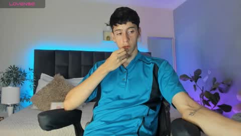 Jhon online show from November 18, 3:04 pm