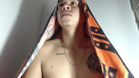 Snapshot of jhon_tommy chatting on October 21, 11:59 am jhon tommy online show from October 21, 11:59 am