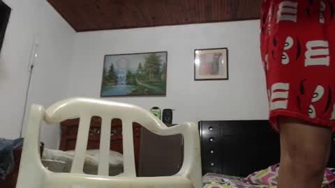 Snapshot of jhon_tommy chatting on January 19, 2:04 am jhon tommy online show from January 19, 2:04 am