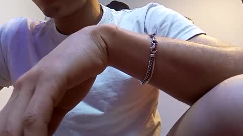 jhonny_thes28 online show from October 26, 7:35 pm