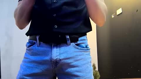 Snapshot of jhonny_thes28 chatting on September 17, 7:45 am jhonny_thes28 online show from September 17, 7:45 am