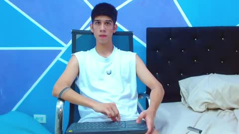 Snapshot of jhony_sex3 chatting on February 27, 8:24 am jhony_sex3 online show from February 27, 8:24 am