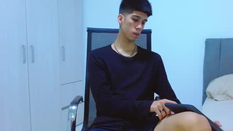 Snapshot of jhony_sex3 chatting on October 21, 3:55 am jhony_sex3 online show from October 21, 3:55 am