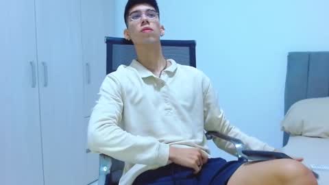 Snapshot of jhony_sex3 chatting on October 15, 6:16 am jhony_sex3 online show from October 15, 6:16 am