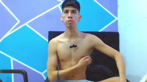 Snapshot of jhony_sex3 chatting on December 5, 6:48 am jhony_sex3 online show from December 5, 6:48 am
