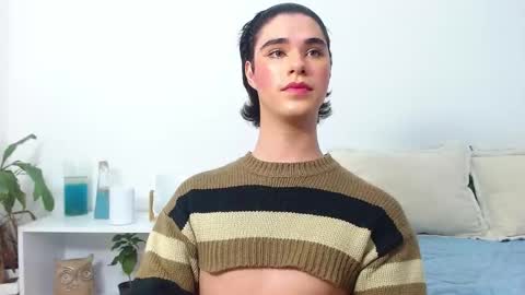 Jhuan Nhez online show from June 9, 1:39 am