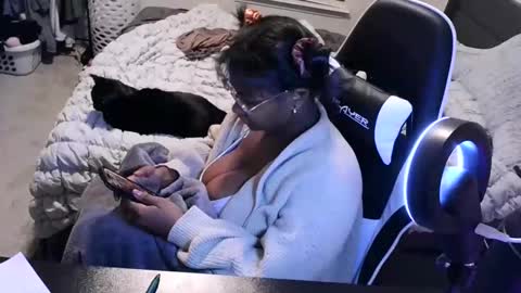 goldenbaby online show from October 3, 2:10 am