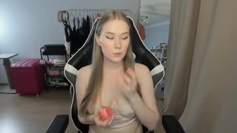 Amy  next stream on Wednesday Thursday Friday Saturday and Sunday at 16 pm GMT3 online show from October 7, 2:13 pm