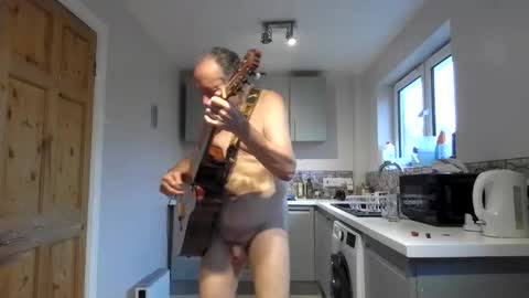 Snapshot of jimmybenido chatting on September 30, 4:39 pm Jim Redgewell online show from September 30, 4:39 pm