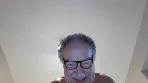 Snapshot of jimmybenido chatting on September 25, 6:04 pm Jim Redgewell online show from September 25, 6:04 pm
