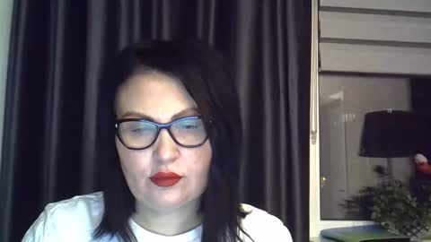 jina_ami online show from December 1, 1:42 pm