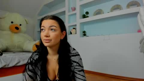 Juliee online show from May 20, 3:58 am