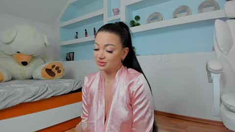 Juliee online show from April 30, 4:12 pm