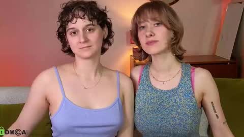 Snapshot of jitoon_exe chatting on September 14, 5:14 pm Hey Guys We are Julia ginger  Tina brunette online show from September 14, 5:14 pm