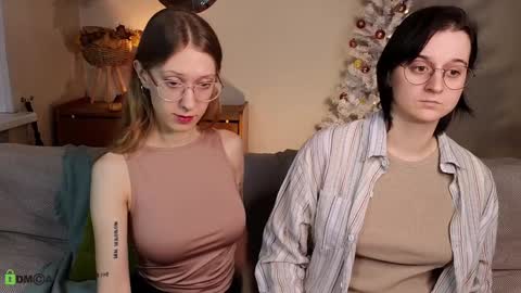 Snapshot of jitoon_exe chatting on December 2, 3:29 am Hey Guys We are Julia ginger  Tina brunette online show from December 2, 3:29 am