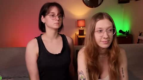 Snapshot of jitoon_exe chatting on March 1, 7:15 pm Hey Guys We are Julia ginger  Tina brunette online show from March 1, 7:15 pm