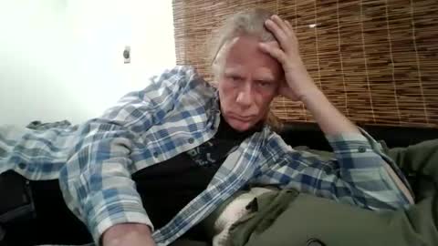 jizzmitten5 online show from March 9, 6:29 am