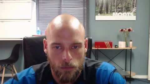 JamesJan van Rebel online show from February 16, 8:43 am