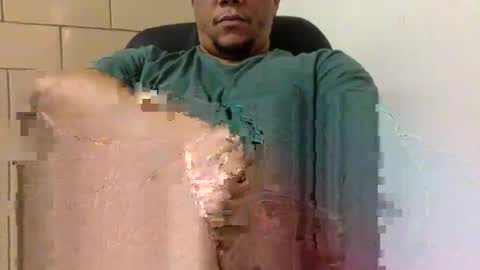 Snapshot of jln102004 chatting on January 23, 4:26 pm Holmesfifth online show from January 23, 4:26 pm