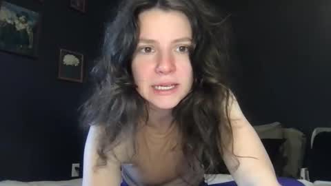 jlynn1997 online show from May 4, 12:44 pm