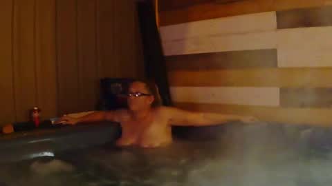 amanda and jake online show from February 12, 2:04 am