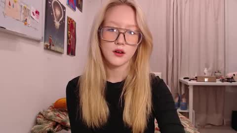 joan_kiss online show from September 10, 3:57 pm