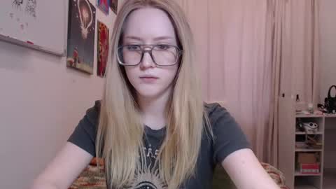 joan_kiss online show from June 11, 3:21 pm