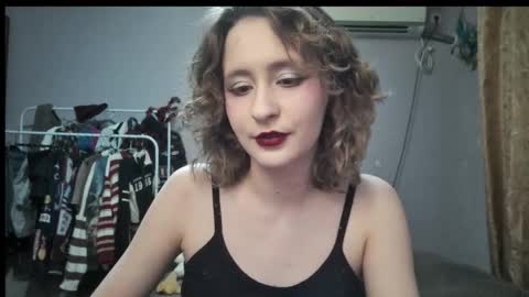 Snapshot of joanna_tompsonlove0 chatting on December 13, 7:10 pm Joannatompson online show from December 13, 7:10 pm