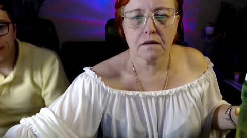 Joanna and Greg online show from November 29, 1:19 pm