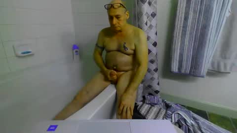 Snapshot of joe1086 chatting on January 19, 6:20 am Just Strokin online show from January 19, 6:20 am