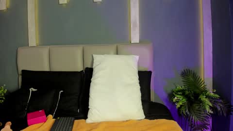 JOEY  online show from March 3, 2:57 pm