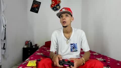 johan_and_antonella online show from January 19, 9:45 pm