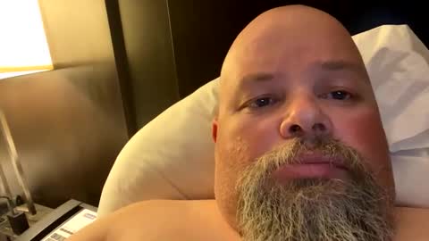 Snapshot of john40a chatting on March 12, 2:20 am John online show from March 12, 2:20 am