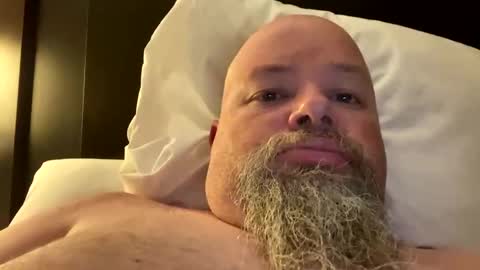 Snapshot of john40a chatting on March 12, 11:09 am John online show from March 12, 11:09 am