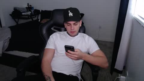 JAXX online show from January 8, 5:19 pm