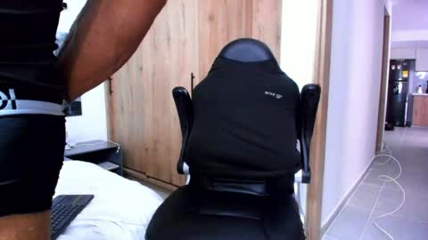 john belt online show from April 6, 9:27 pm