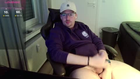 Jones online show from December 17, 8:32 pm