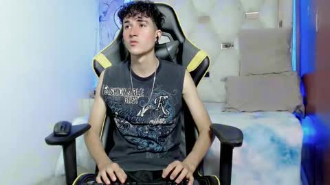 johnny_cagee online show from October 27, 5:51 am