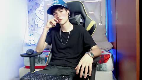 johnny_cagee online show from October 11, 5:56 am