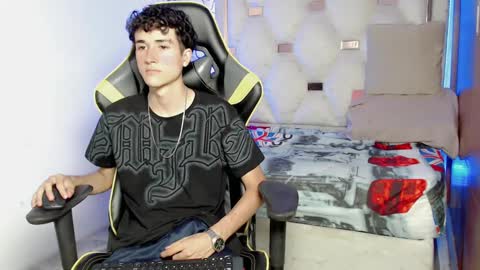 johnny_cagee online show from September 18, 3:54 am