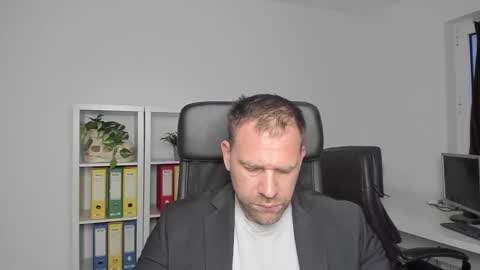 Snapshot of johnnydough82 chatting on December 27, 6:03 am johnnydough82 online show from December 27, 6:03 am